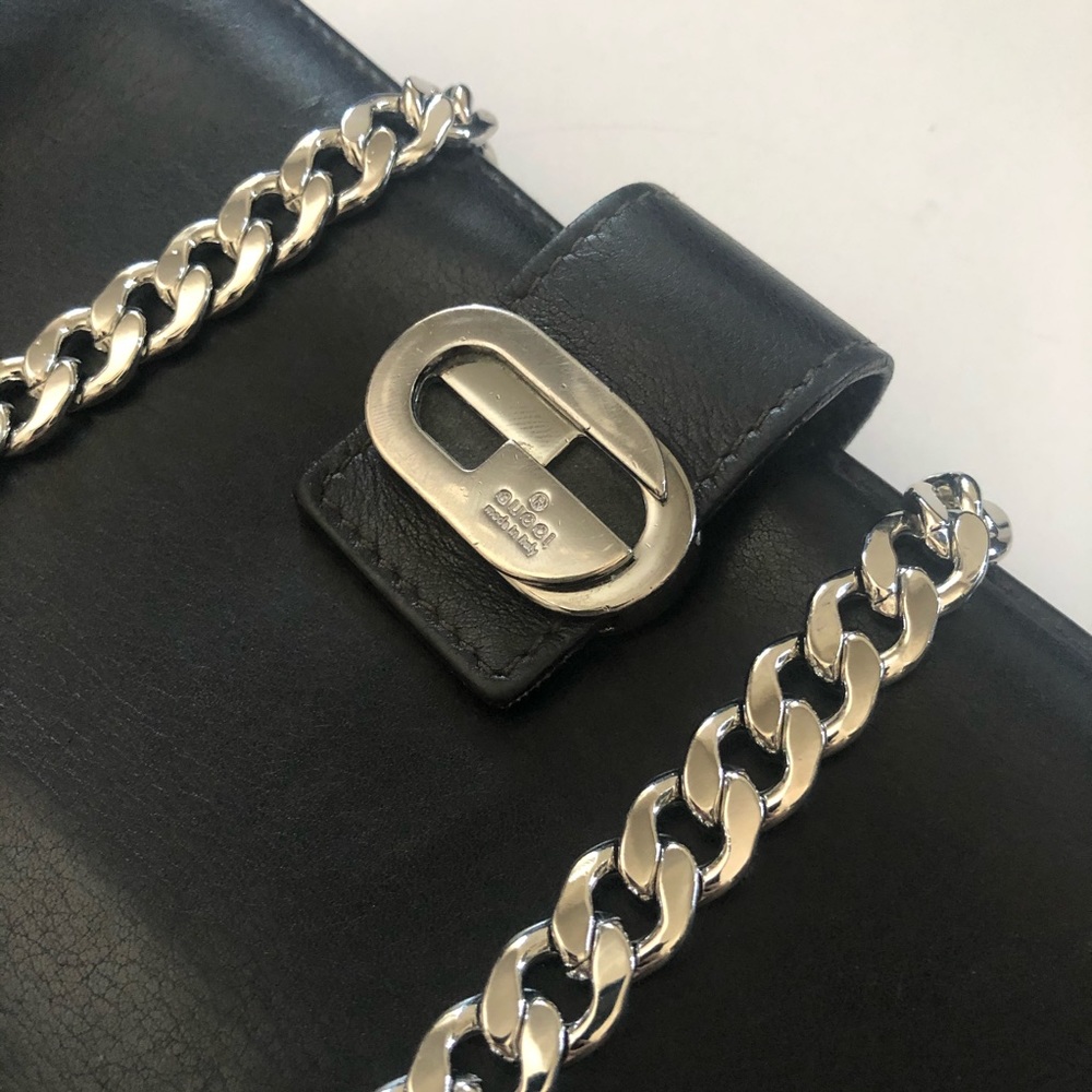 ❤️ SOLD ❤️ Gucci gg leather wallet on chain